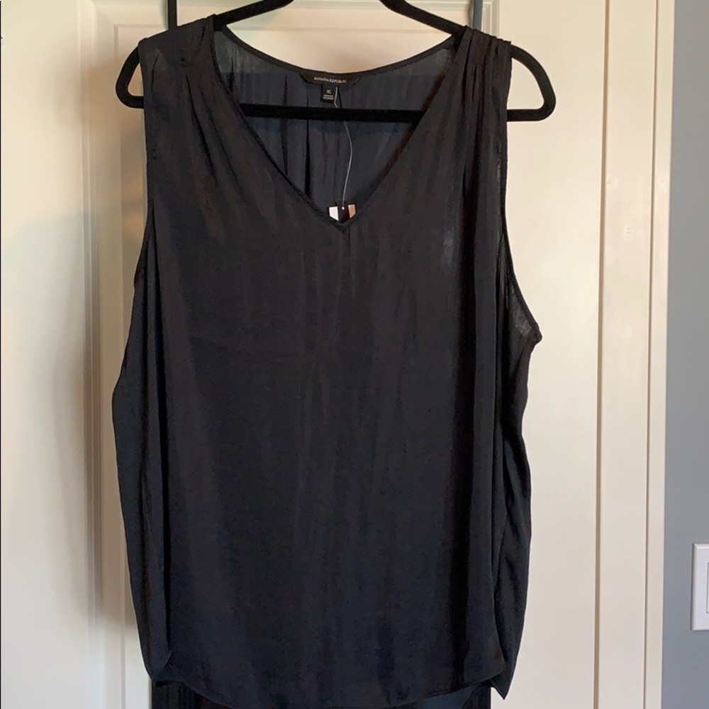 NWT banana republic black silky tank
